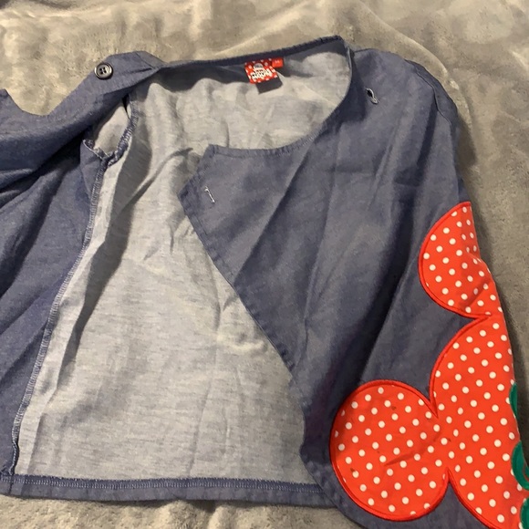 Clothes - Picture 3 of 5